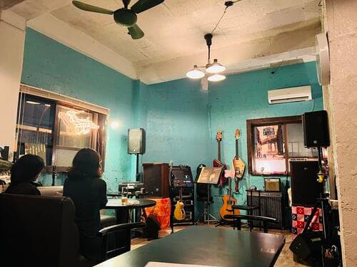 Romance music cafebar Kopi Luwak